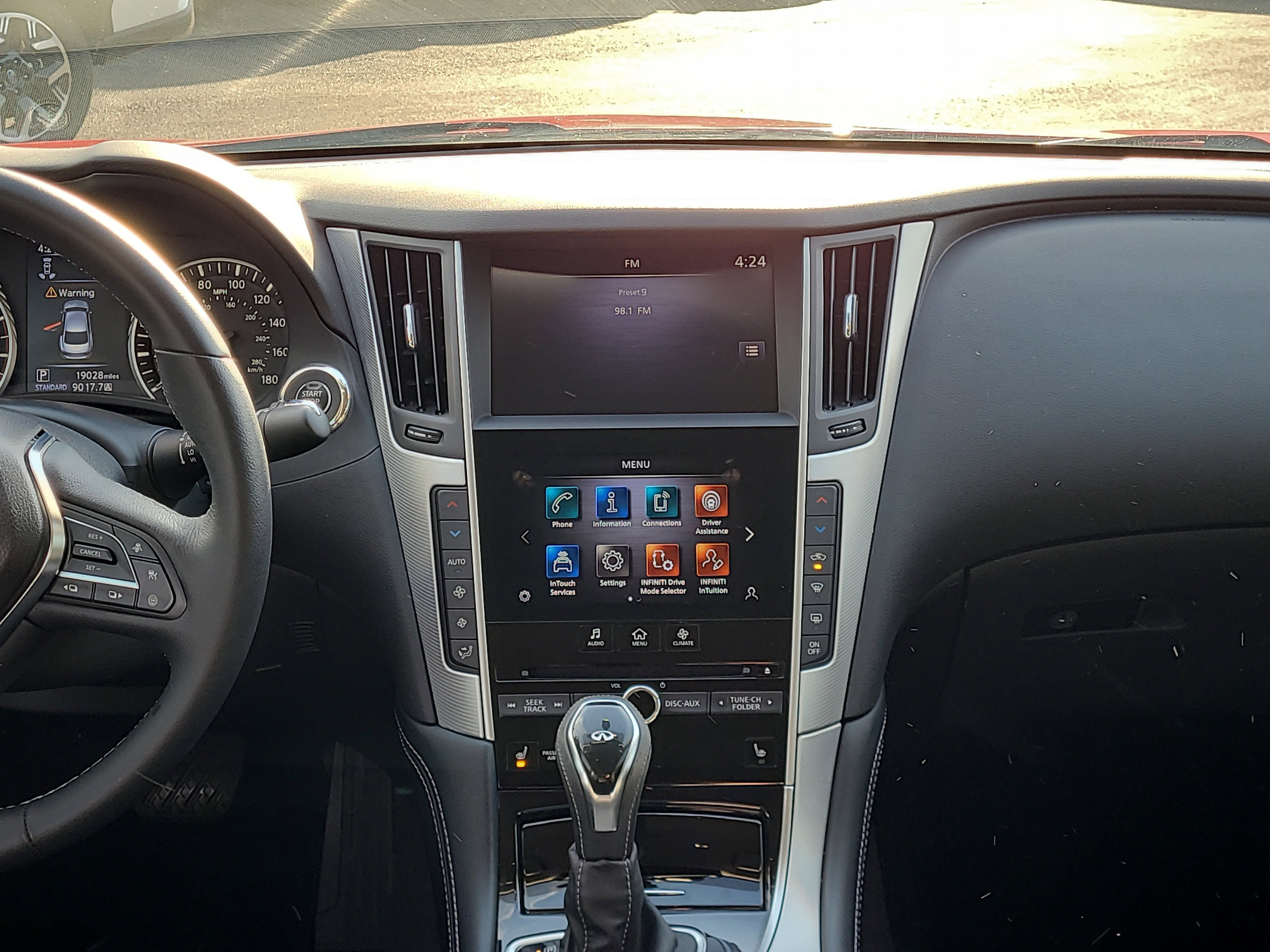 2023 INFINITI Q50 LUXE