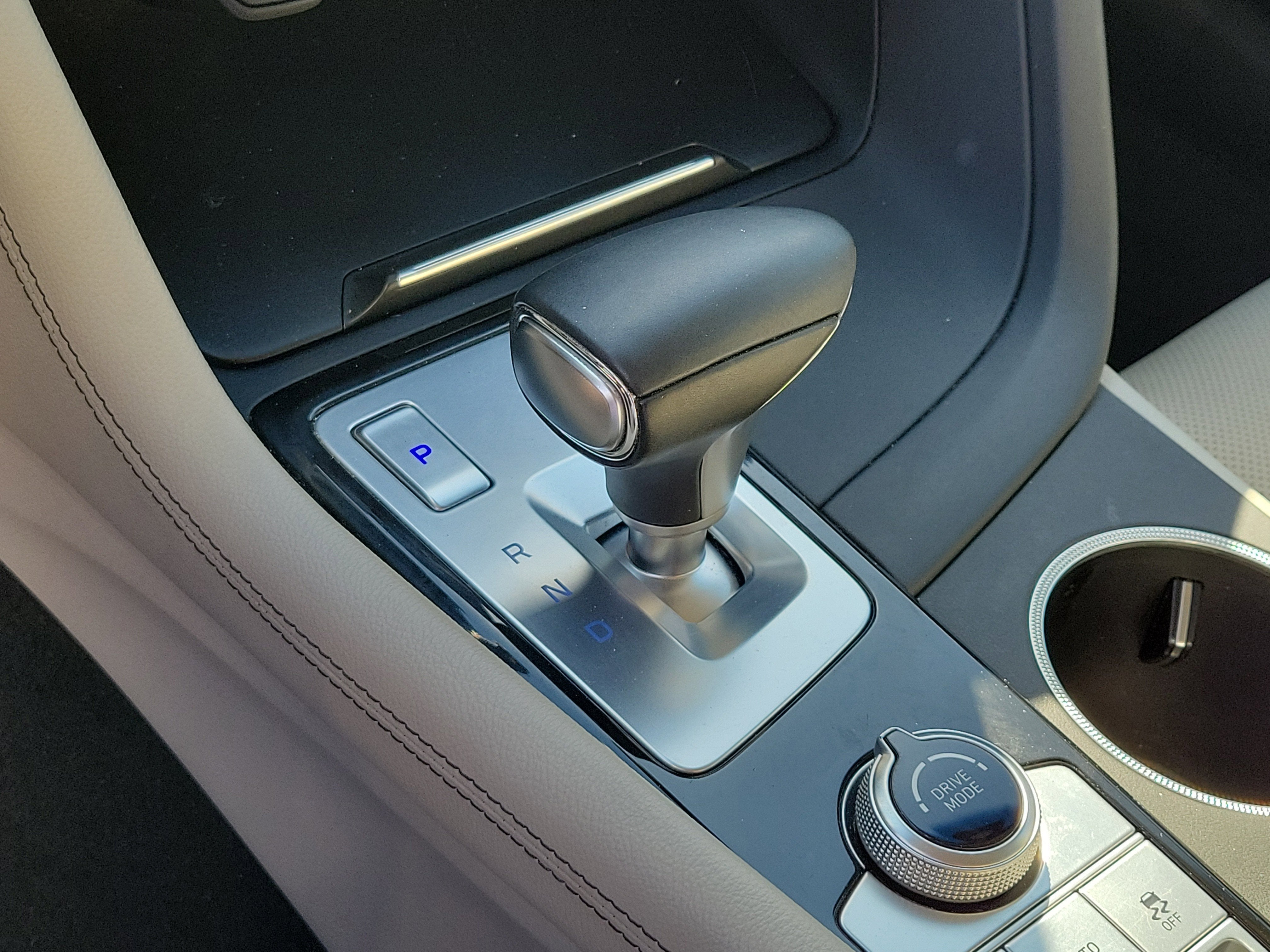 2020 Genesis G70 2.0T