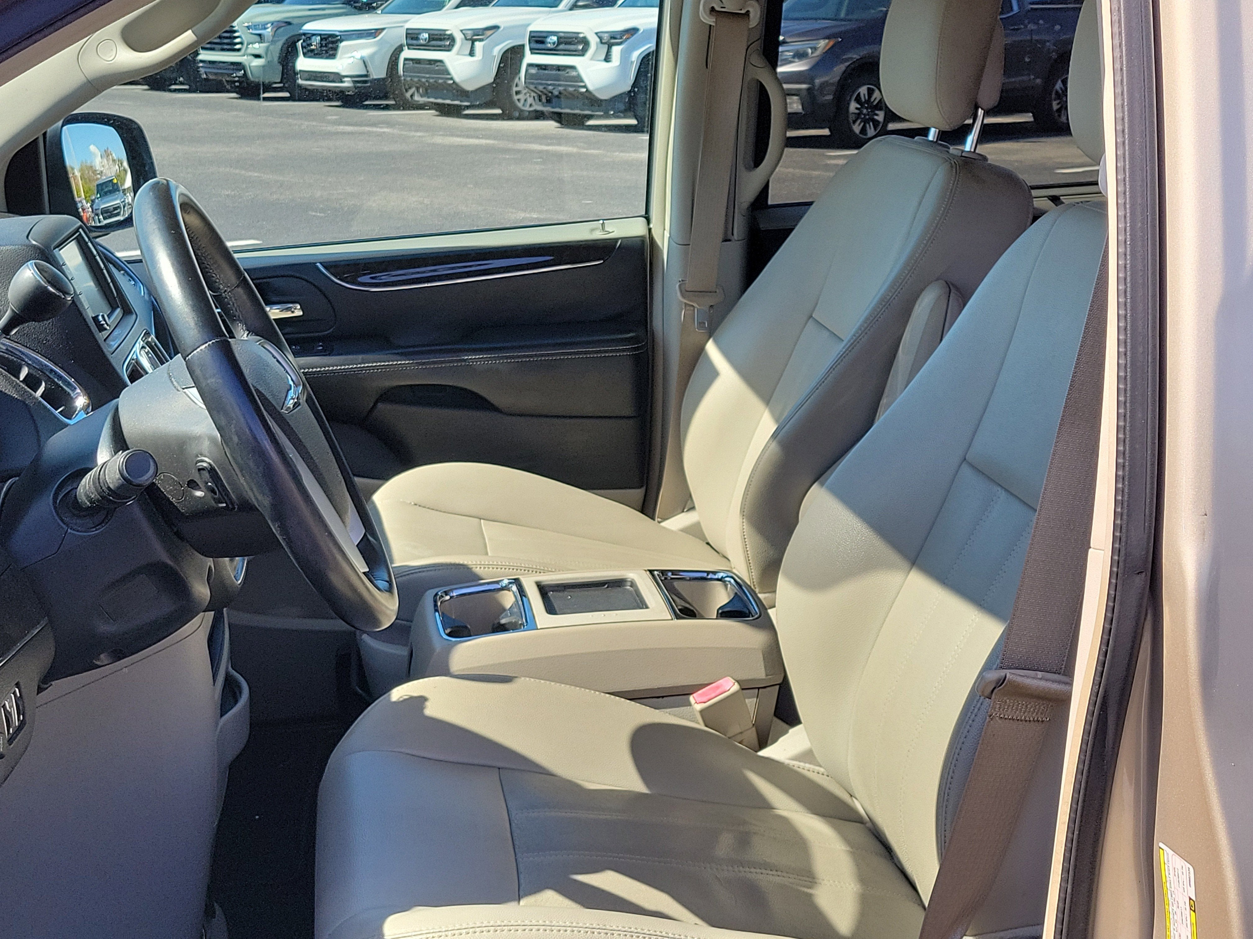 2013 Chrysler Town & Country Touring
