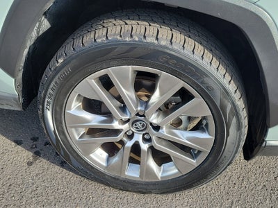 2019 Toyota RAV4 XLE Premium