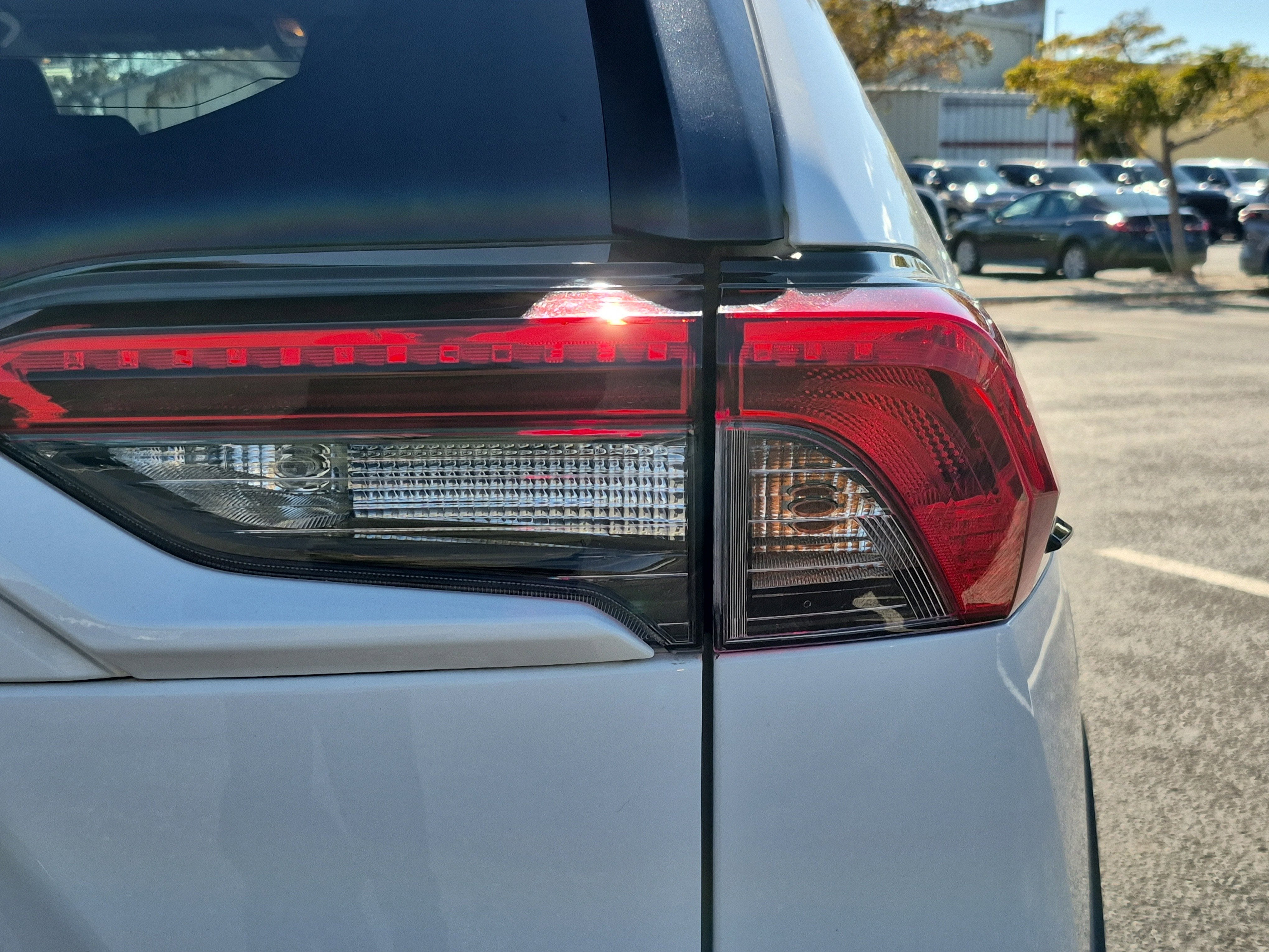 2020 Toyota RAV4 Hybrid LE