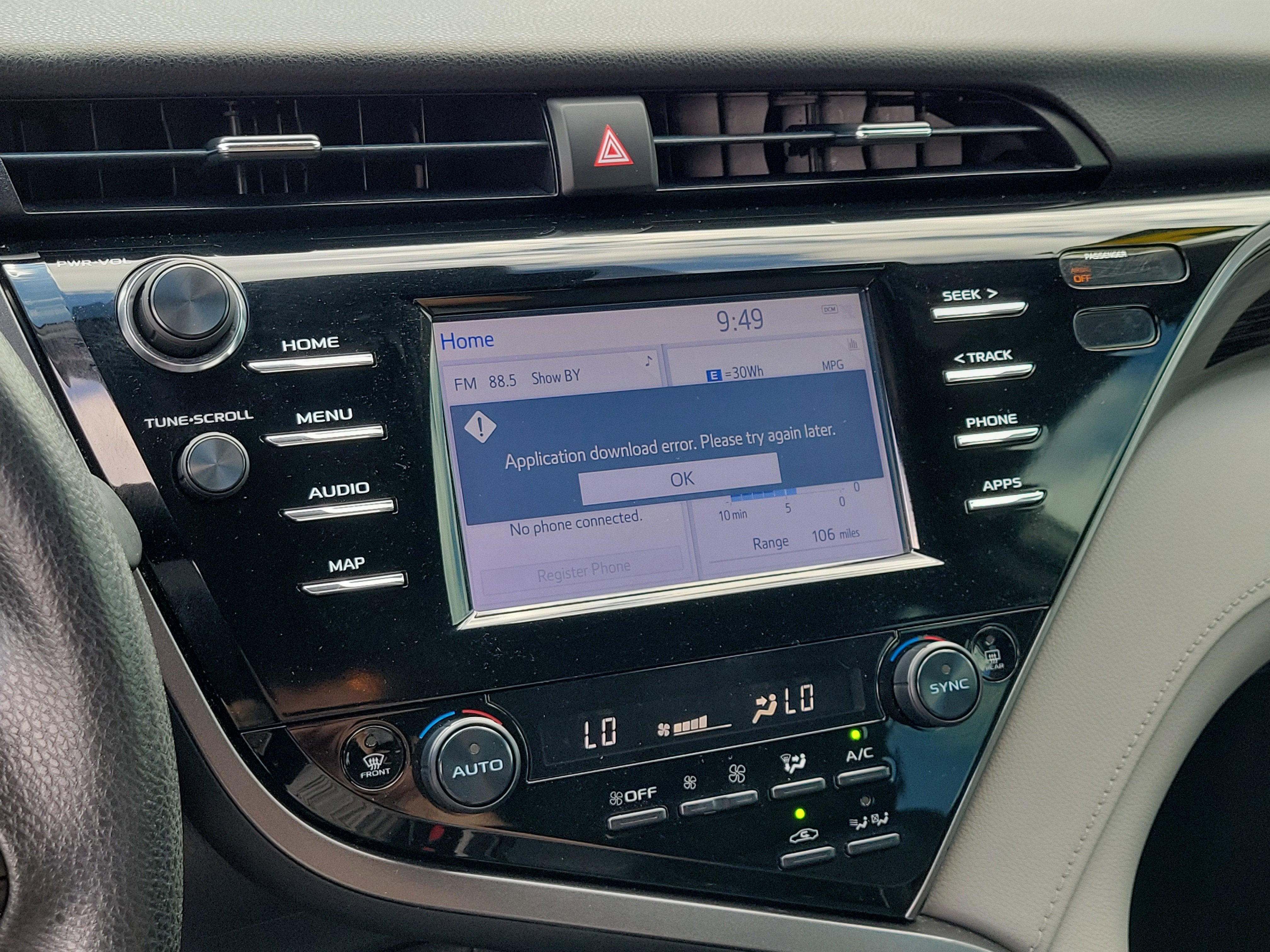 2019 Toyota Camry Hybrid LE