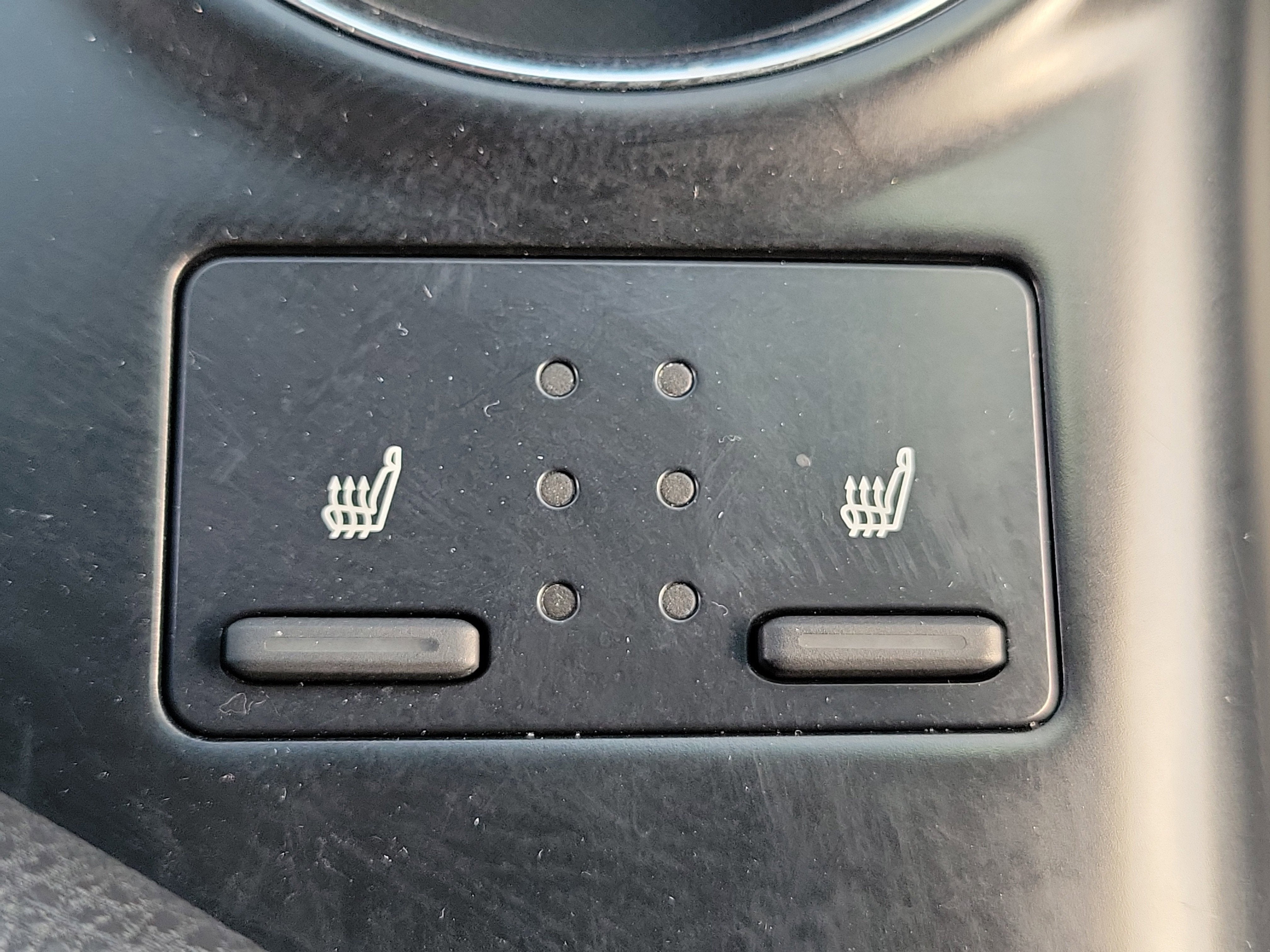 2020 Toyota Camry Hybrid XLE