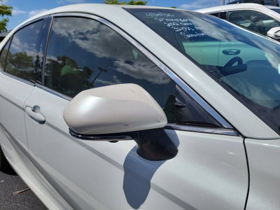 2022 Toyota Camry Hybrid XLE