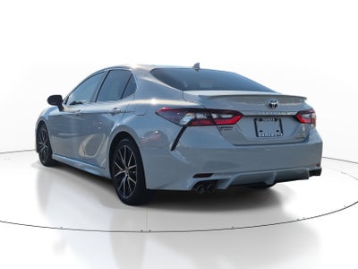 2022 Toyota Camry Hybrid SE