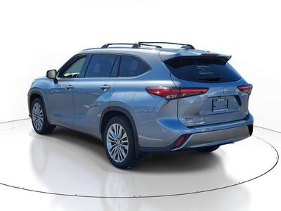 2023 Toyota Highlander Platinum