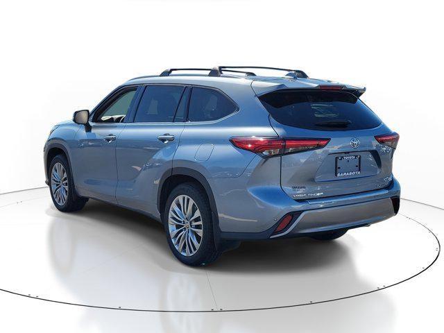 2023 Toyota Highlander Platinum