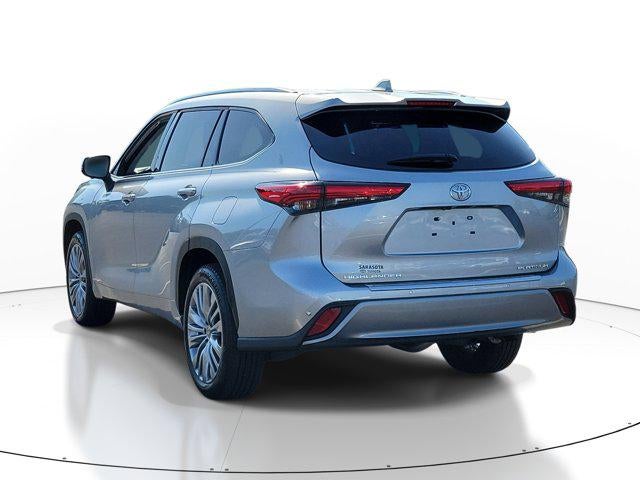 2023 Toyota Highlander Platinum