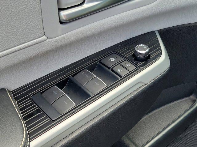 2025 Toyota Sienna XSE