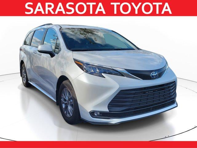 2025 Toyota Sienna XLE