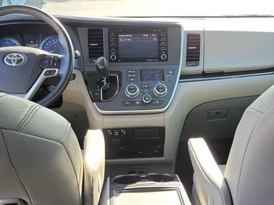 2020 Toyota Sienna XLE Premium