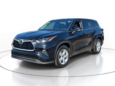 2022 Toyota Highlander LE