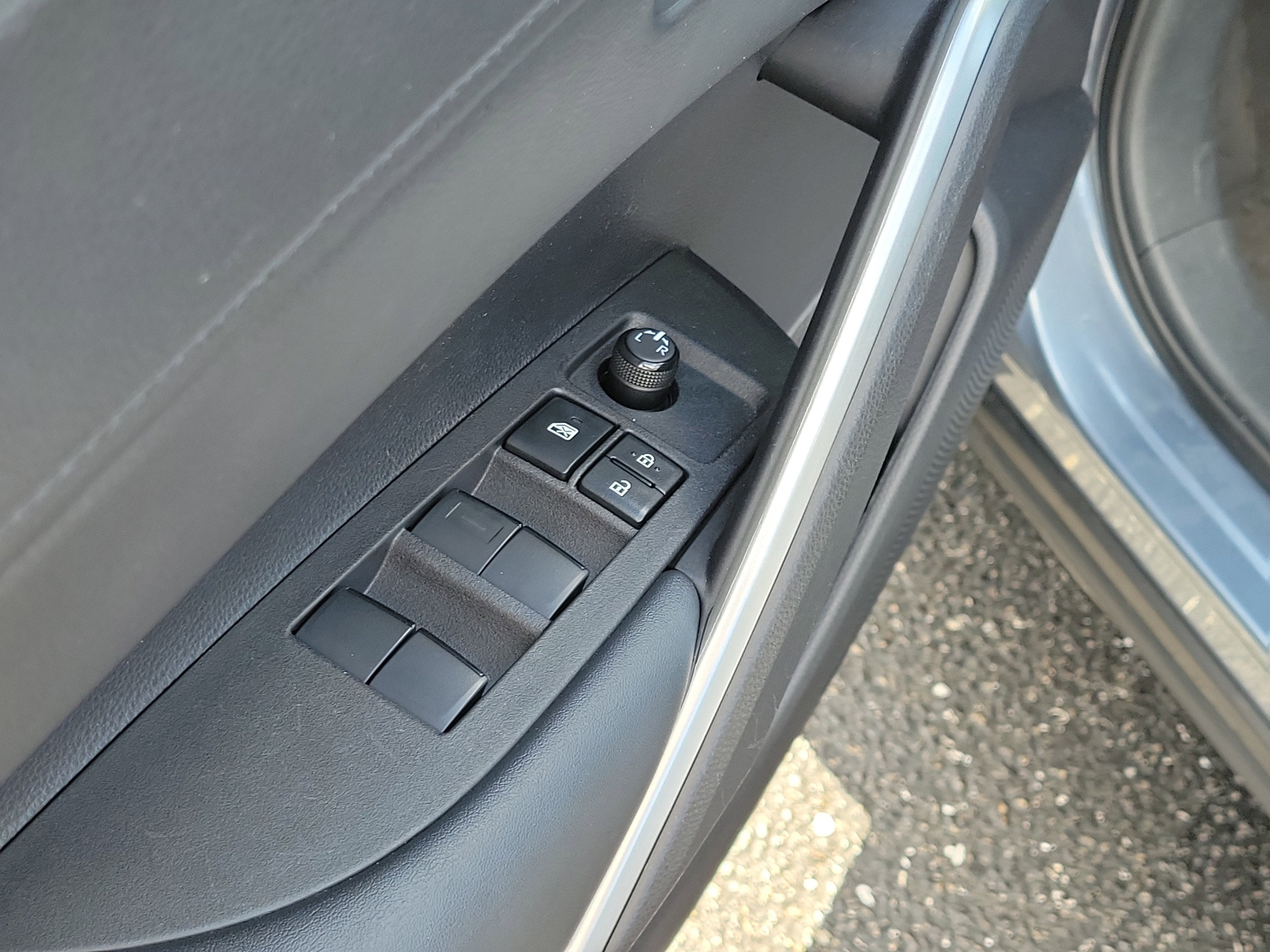 2024 Toyota Corolla Cross Hybrid SE