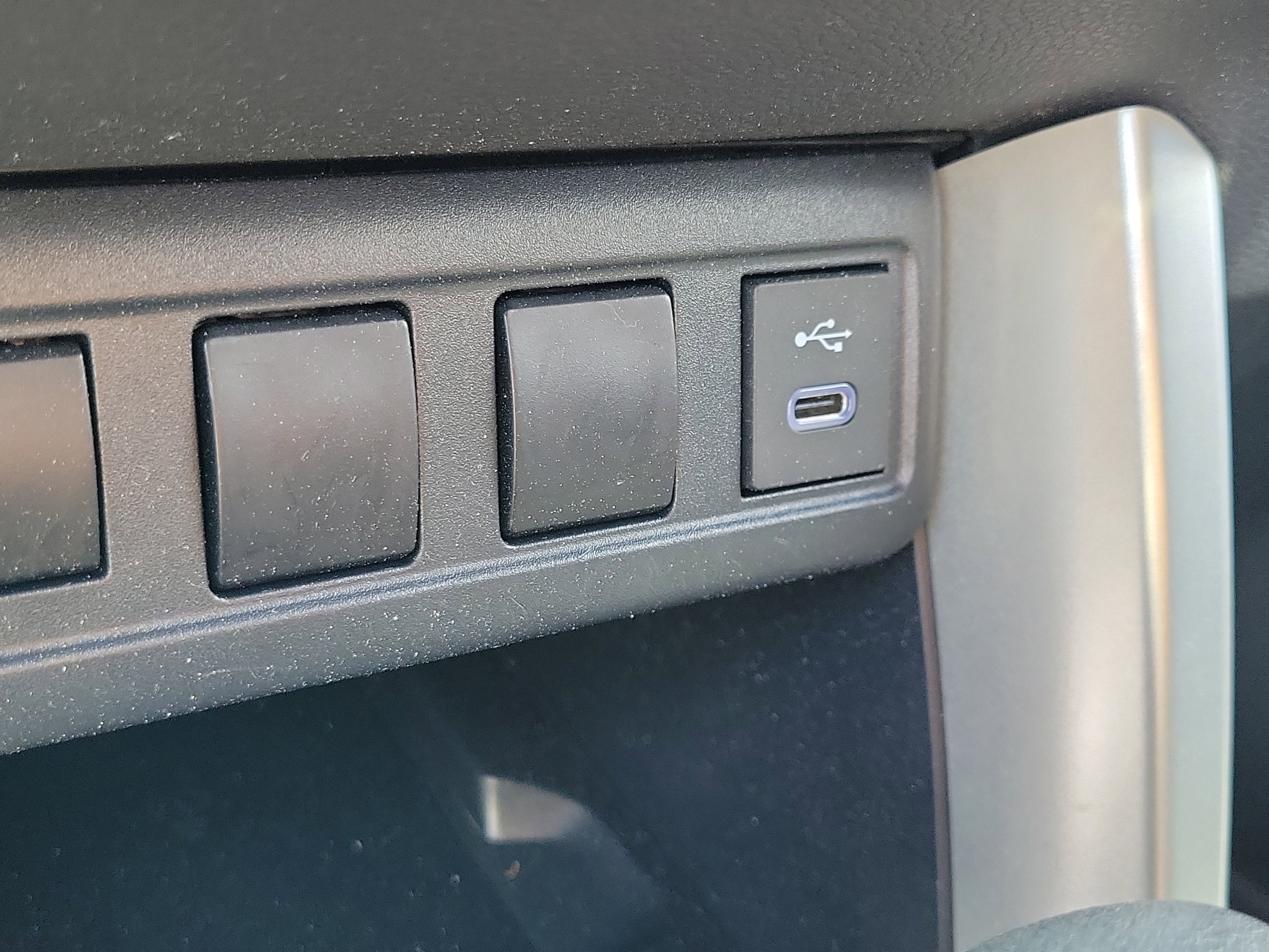 2024 Toyota Corolla Cross Hybrid SE