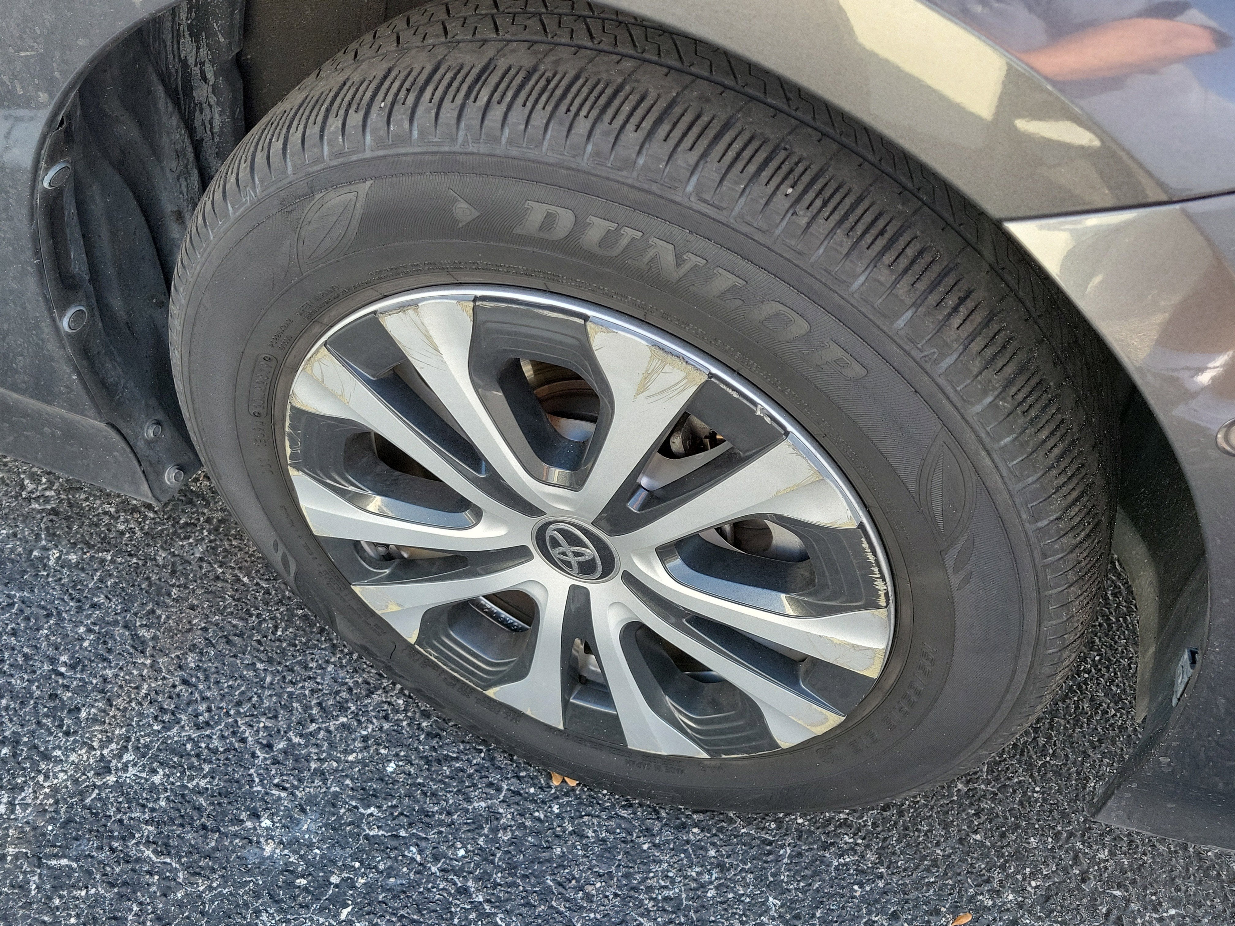 2019 Toyota Prius XLE AWD-e