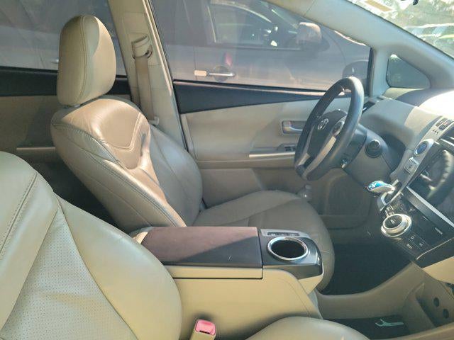 2013 Toyota Prius v Three