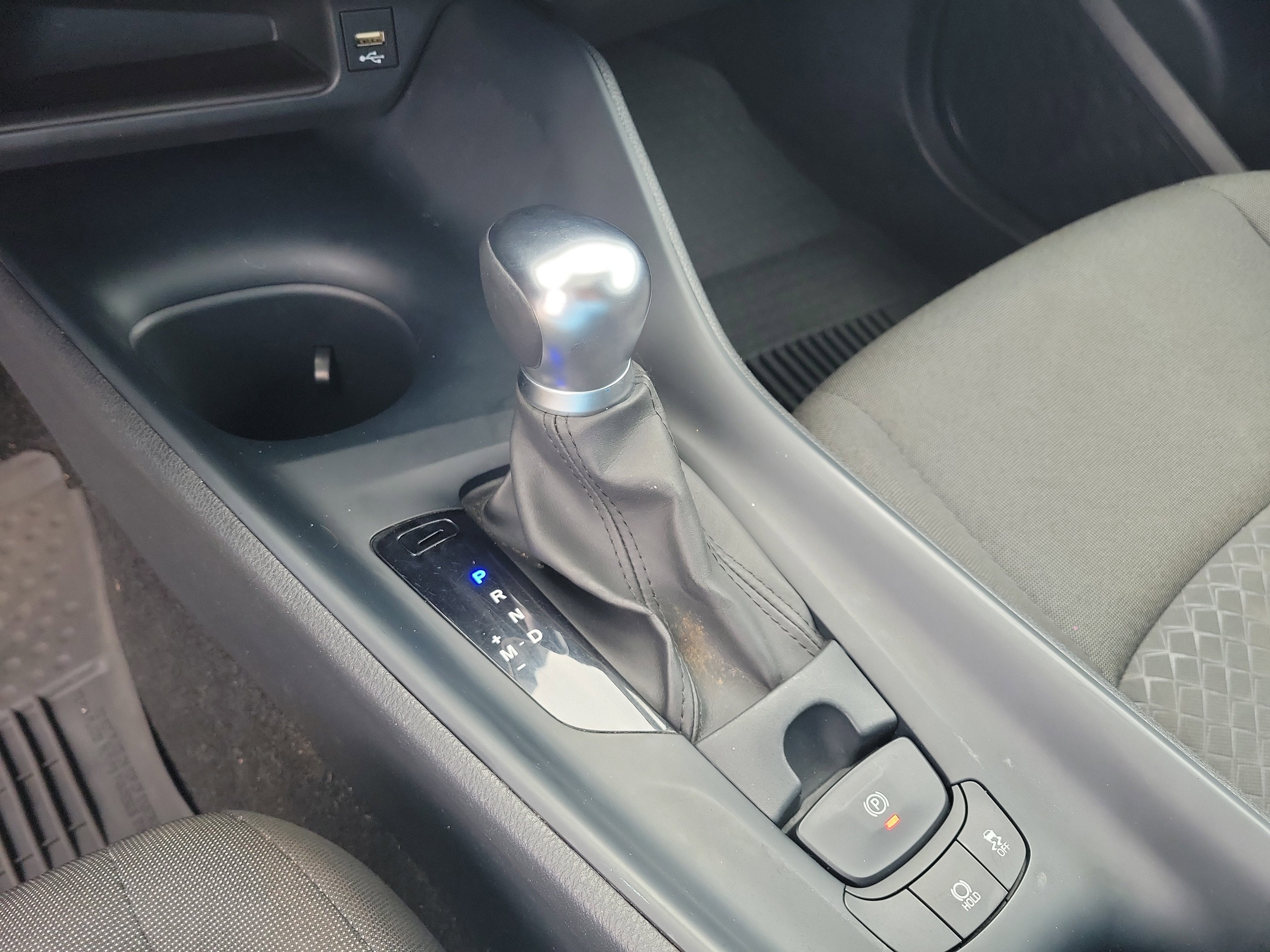 2021 Toyota C-HR LE