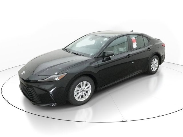 2026 Toyota Camry LE Hybrid's photo