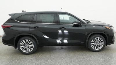 2026 Toyota Highlander Hybrid Platinum