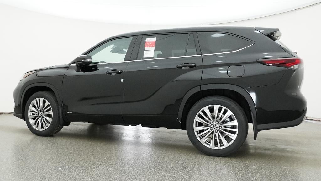 2026 Toyota Highlander Hybrid Platinum