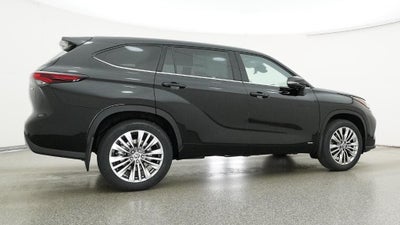 2026 Toyota Highlander Hybrid Platinum