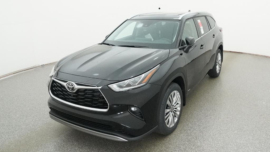 2026 Toyota Highlander Hybrid Platinum
