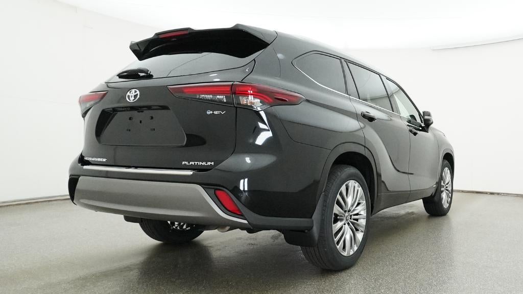 2026 Toyota Highlander Hybrid Platinum