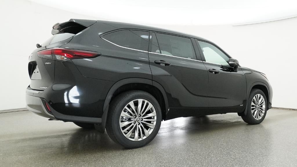 2026 Toyota Highlander Hybrid Platinum