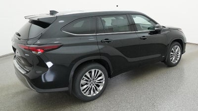 2026 Toyota Highlander Hybrid Platinum
