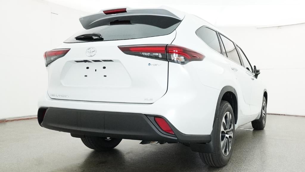 2026 Toyota Highlander Hybrid XLE