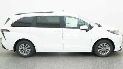 2026 Toyota Sienna LE