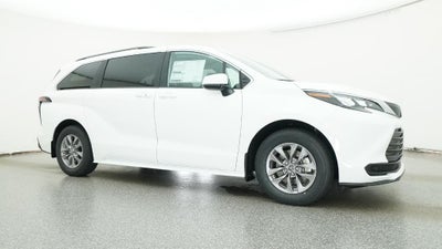 2026 Toyota Sienna LE