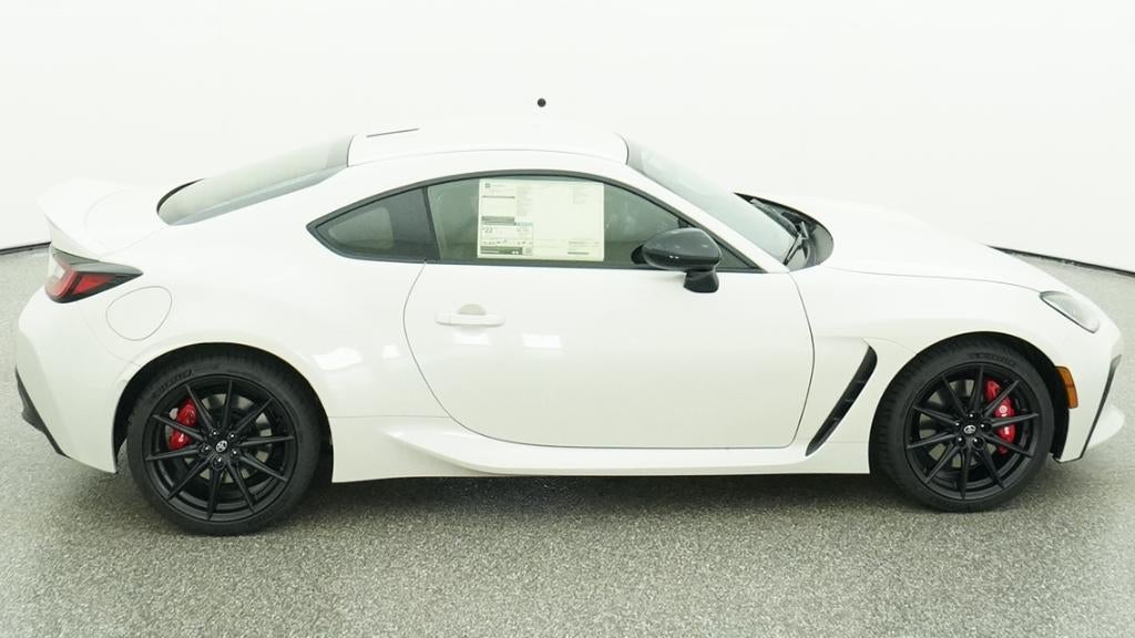 2026 Toyota GR86 Premium MT