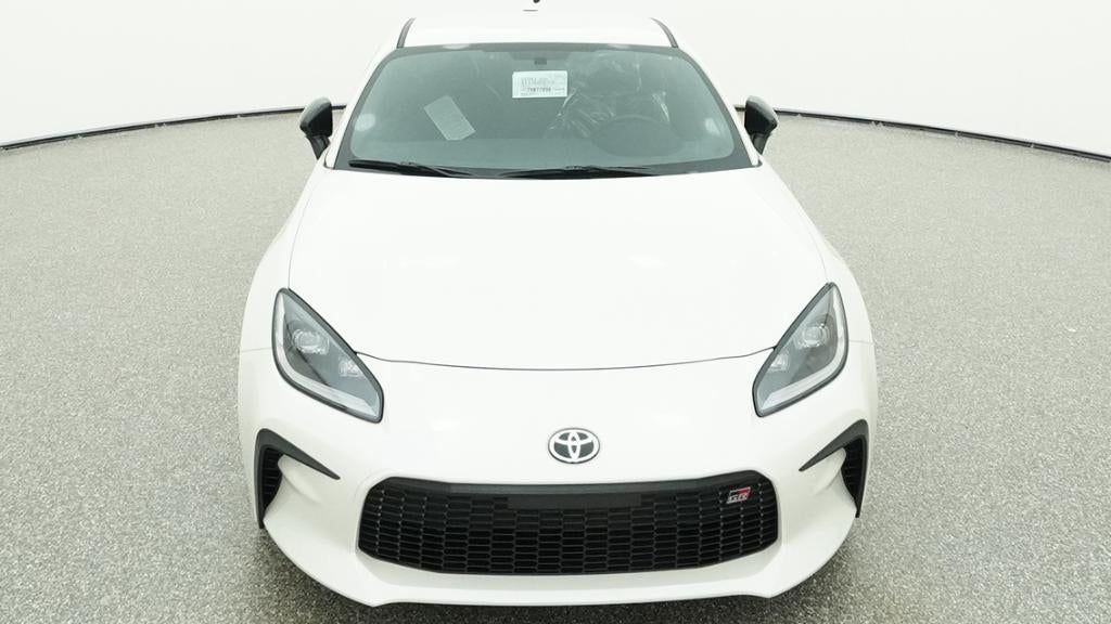 2026 Toyota GR86 Premium MT