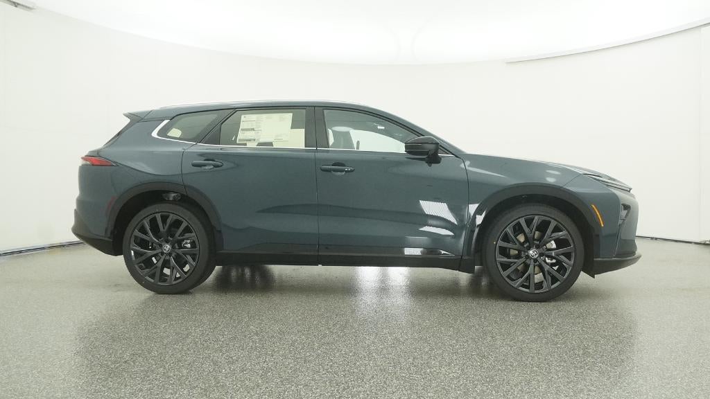 2025 Toyota Toyota Crown Signia Limited