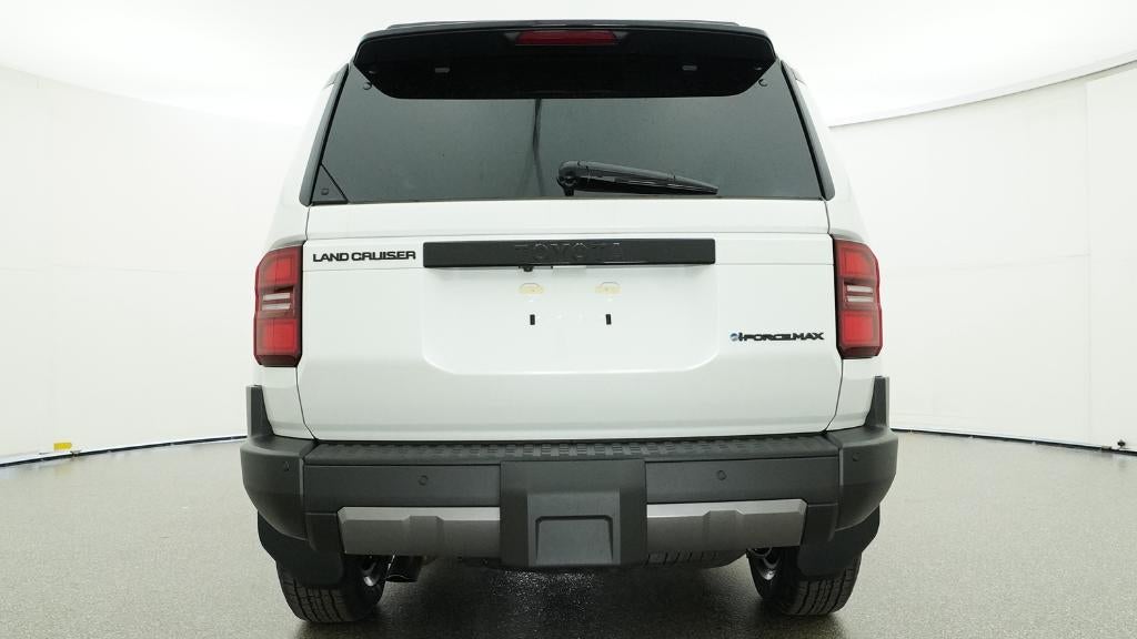 2027 Toyota Land Cruiser Base