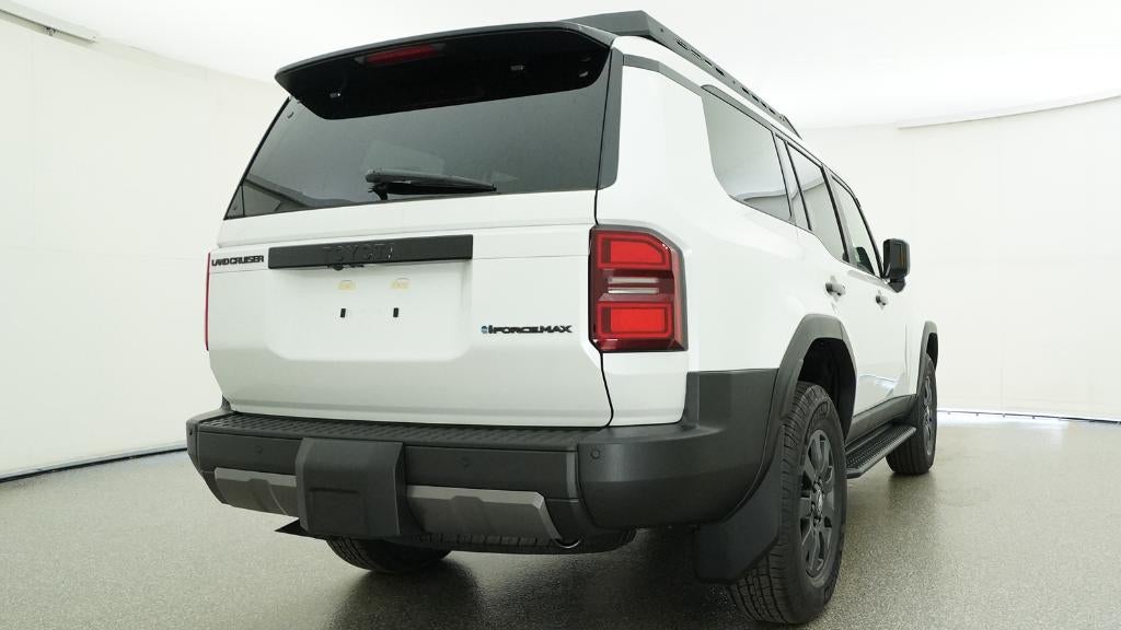 2027 Toyota Land Cruiser Base
