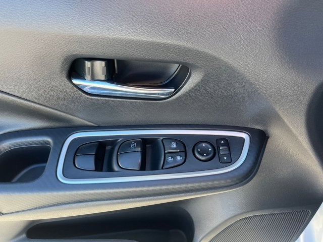 2024 Nissan Versa SR