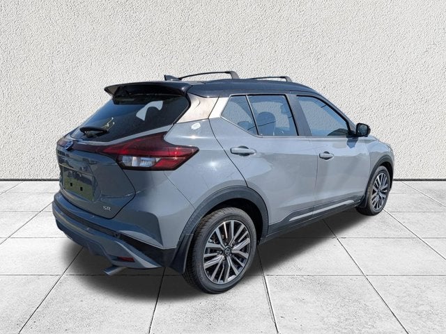 2021 Nissan Kicks SR