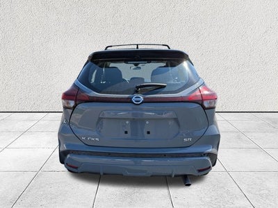 2021 Nissan Kicks SR