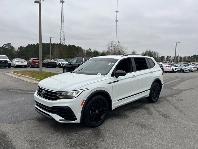 2022 Volkswagen Tiguan SE R-Line Black