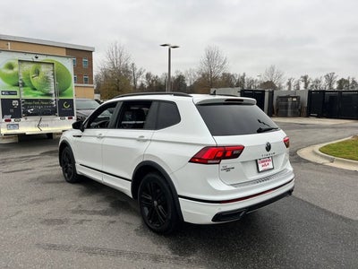 2022 Volkswagen Tiguan SE R-Line Black