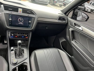 2022 Volkswagen Tiguan SE R-Line Black
