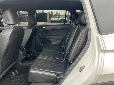 2022 Volkswagen Tiguan SE R-Line Black