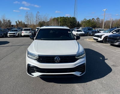 2022 Volkswagen Tiguan SE R-Line Black