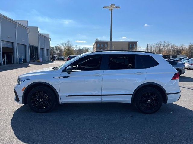 2022 Volkswagen Tiguan SE R-Line Black