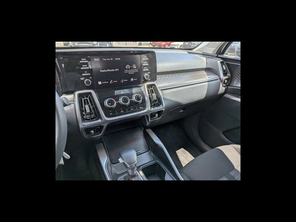 2023 Kia Sorento LX
