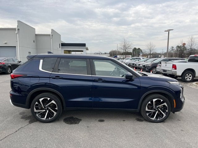 2023 Mitsubishi Outlander SE