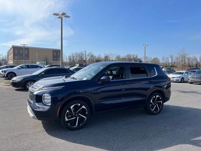 2023 Mitsubishi Outlander SE
