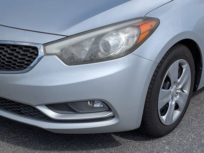 2016 Kia Forte 5-Door LX